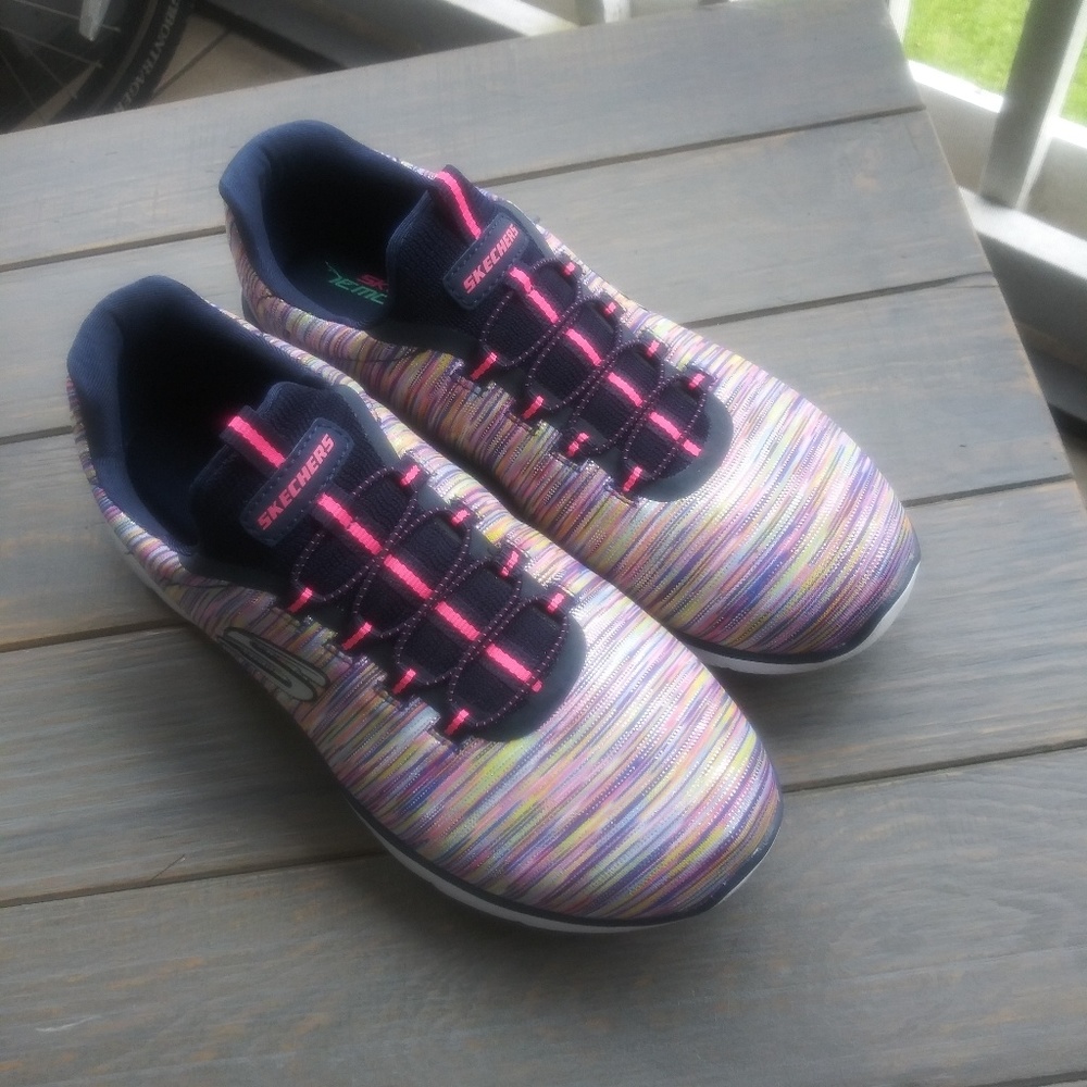 Skechers